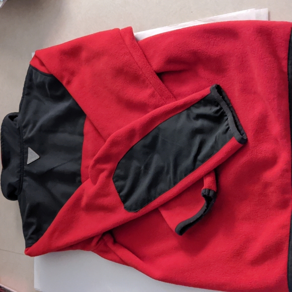 🐯Osh Kosh 'B Gosh, 12, red and black fleece jacket - Picture 4 of 4